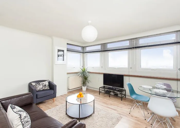 The Best London Views! Central Soho Apartment