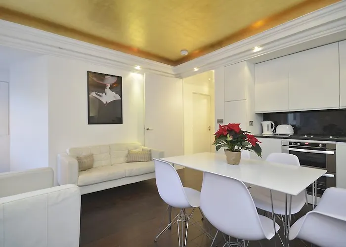 Uber London Trafalgar Apartments