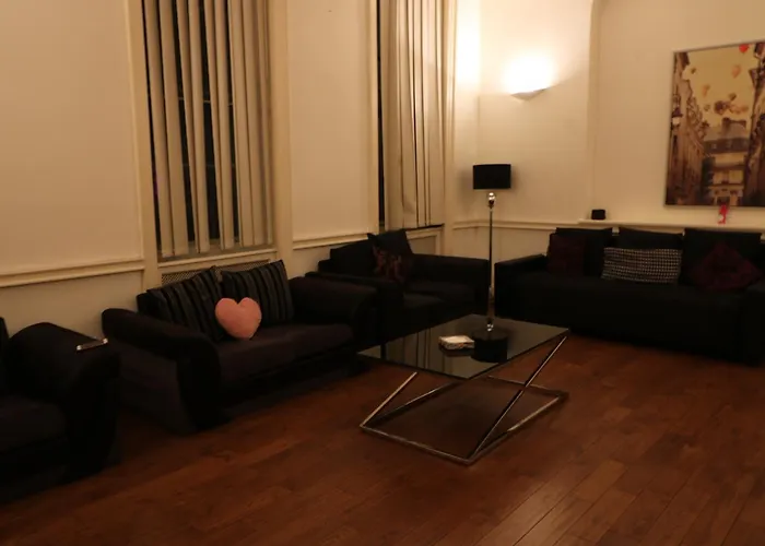 Upper Berkeley Street Suites
