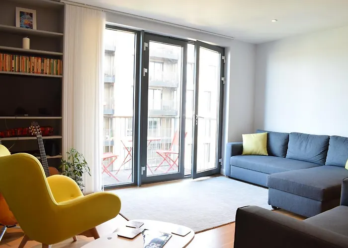 Modern 2 Bedroom Apartment Next To Olympic Park