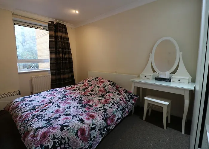 Kilburn High Road Rooms
