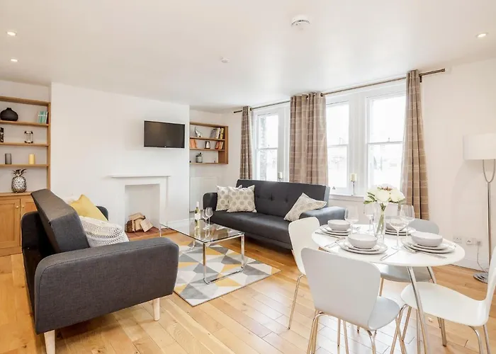 Great Mayfair Apartment,Sleeps 6