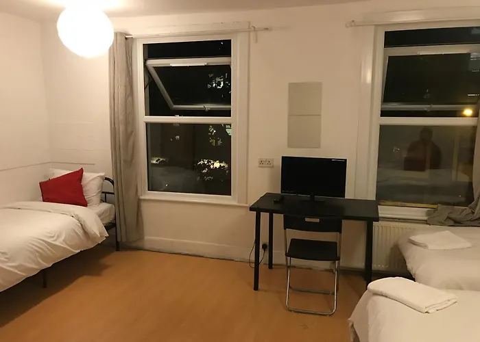 Poplar Guest House