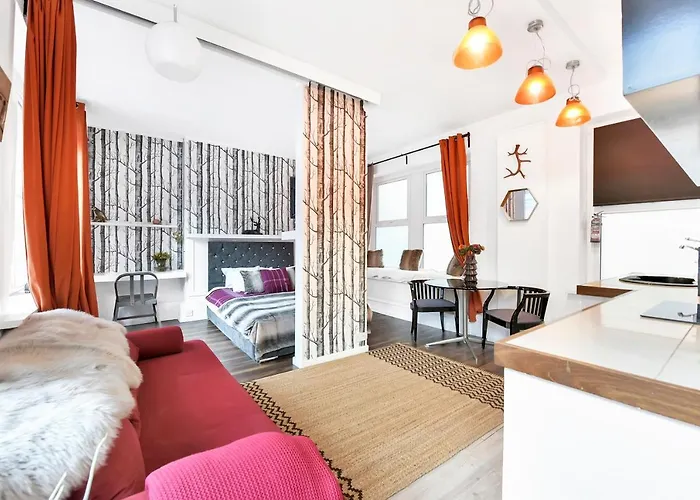 Glasshouse Yard Apartments