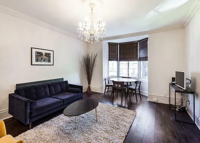 Elegant, Airy 2 Bedroom Flat In Paddington