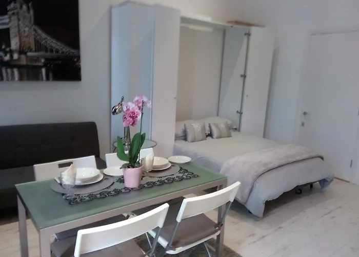 Studio On The River Thames