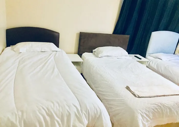 Room For 6 People