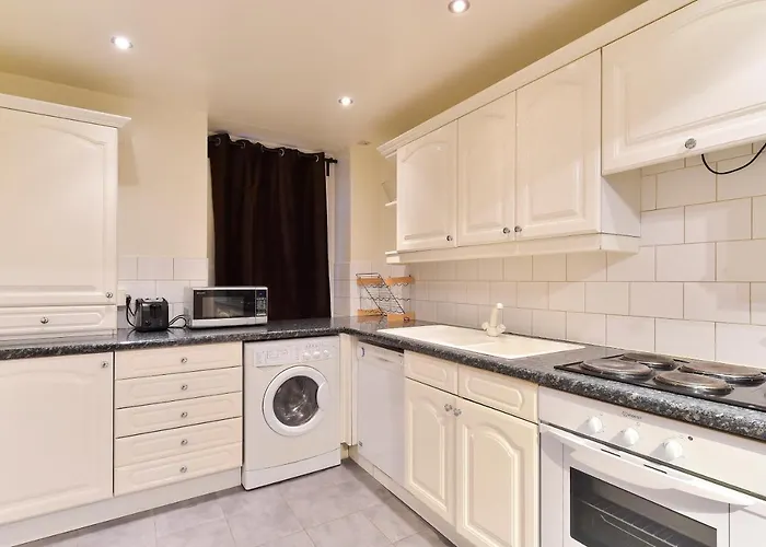 Farringdon Superior Apartments