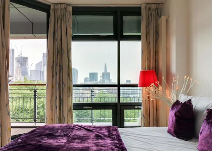 Premium Lexington Serviced Apartment