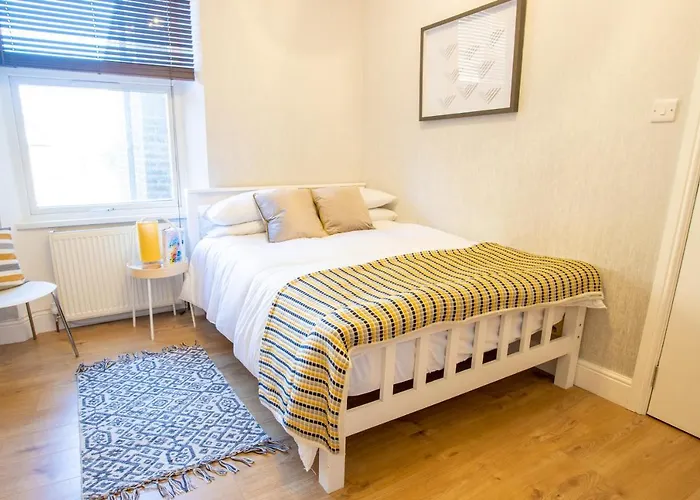 Modern 1 Bed Studio Flat In West Kilburn By Queen\'S Park For 2 People