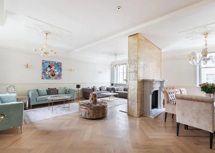 Casa Charles In Mayfair