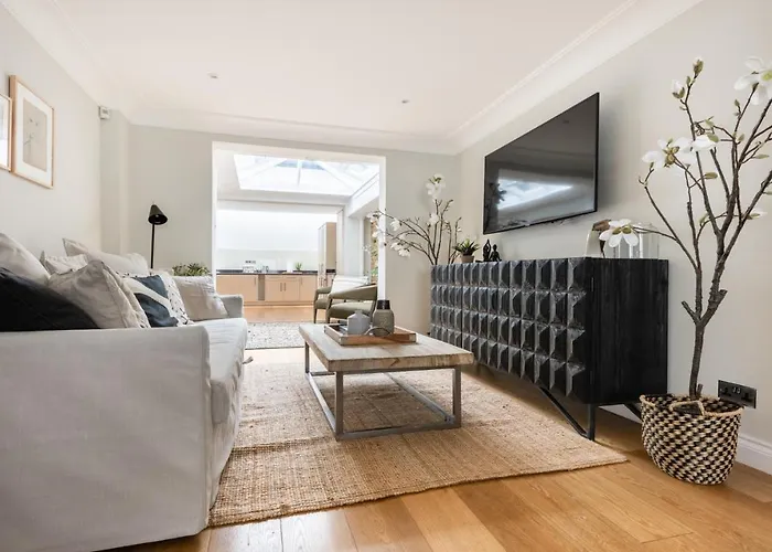 The Luxe Kensington House By H House