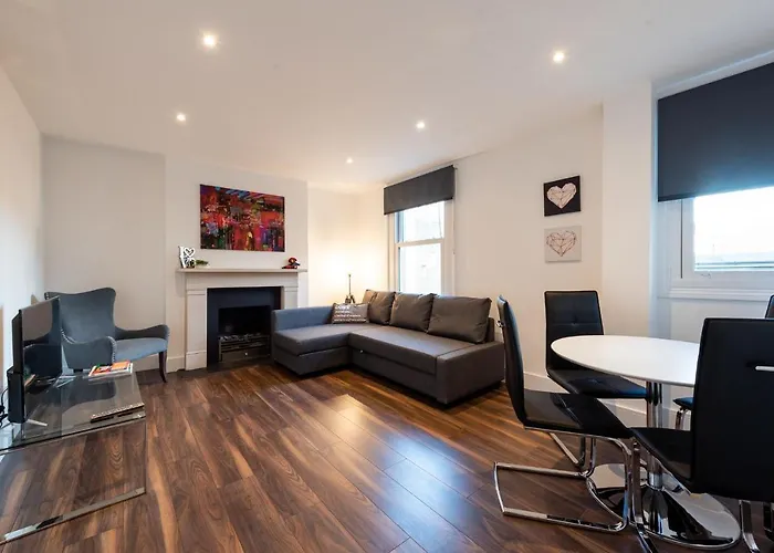 Parkside London Apartment