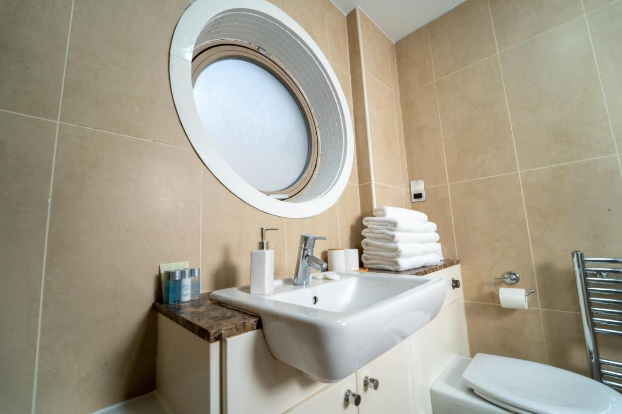 Apartment Park Lane Piccadilly Circus London