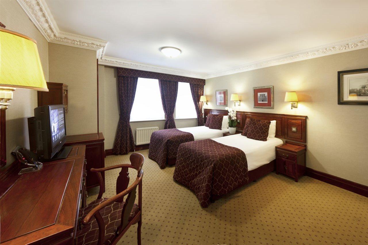 Fitzrovia Hotel 4*