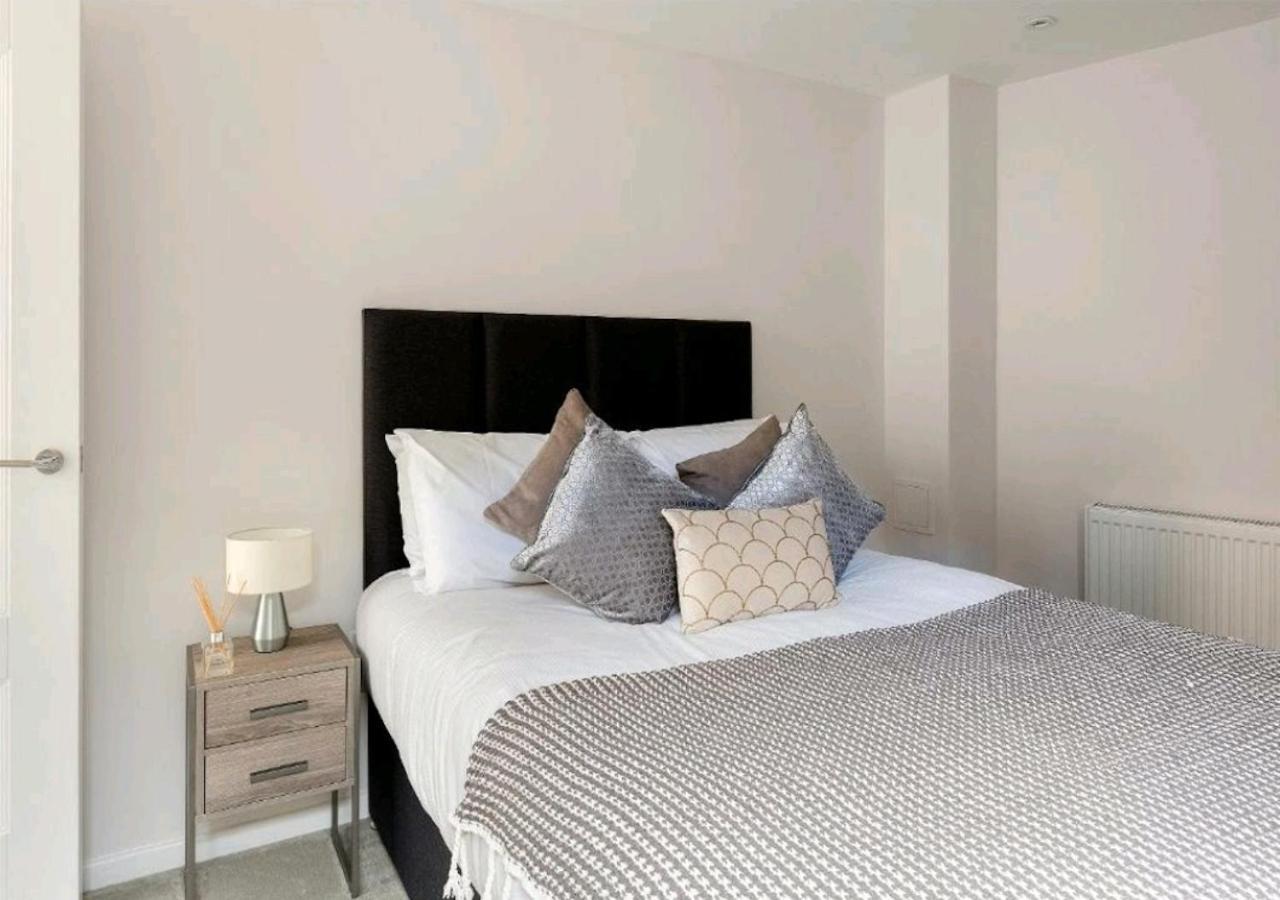 Deluxe North * London