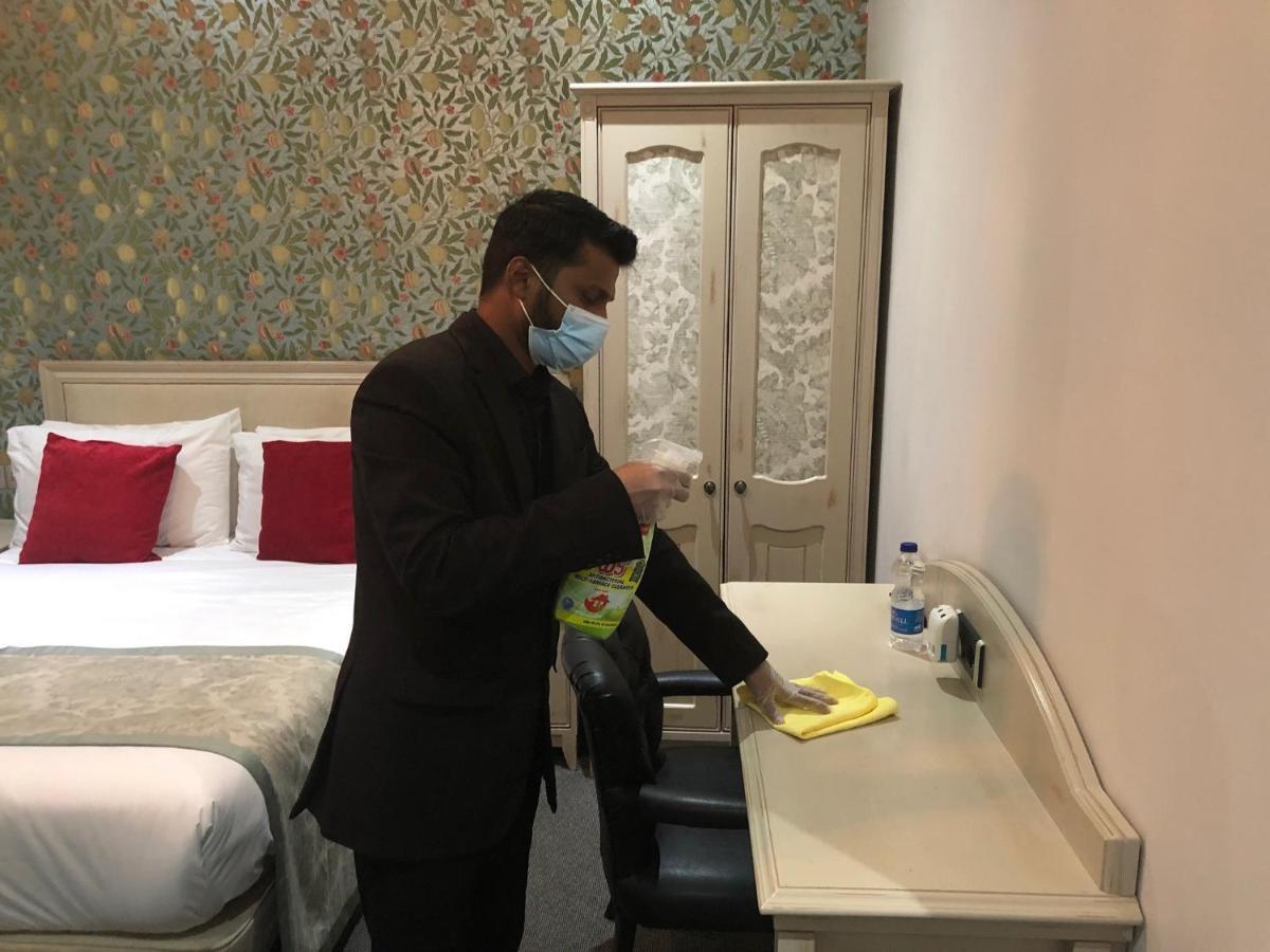 W12 Hotel Londres
