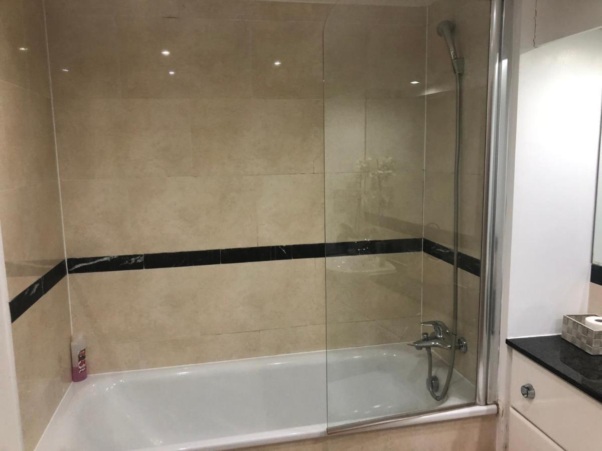 Larger Groups-london Excel -o2-canarywharf Apartment