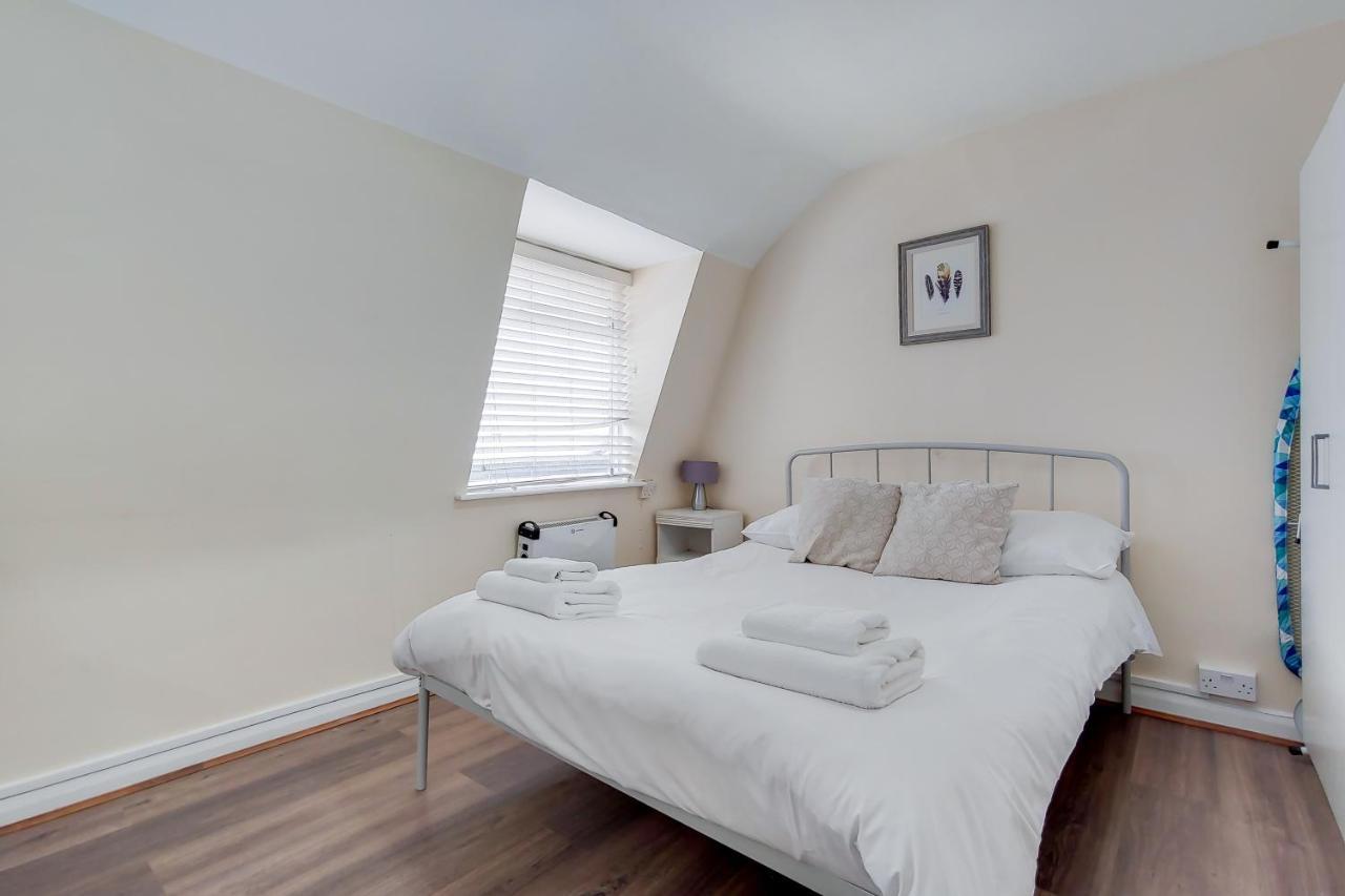 Regents Park Central Apartment *