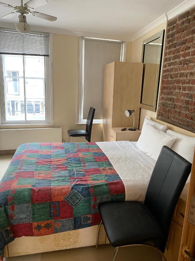 Seven Dials Annexe 3*