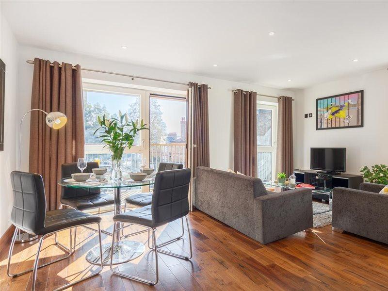 Modern Close To Colombia Road Market Apartment London
