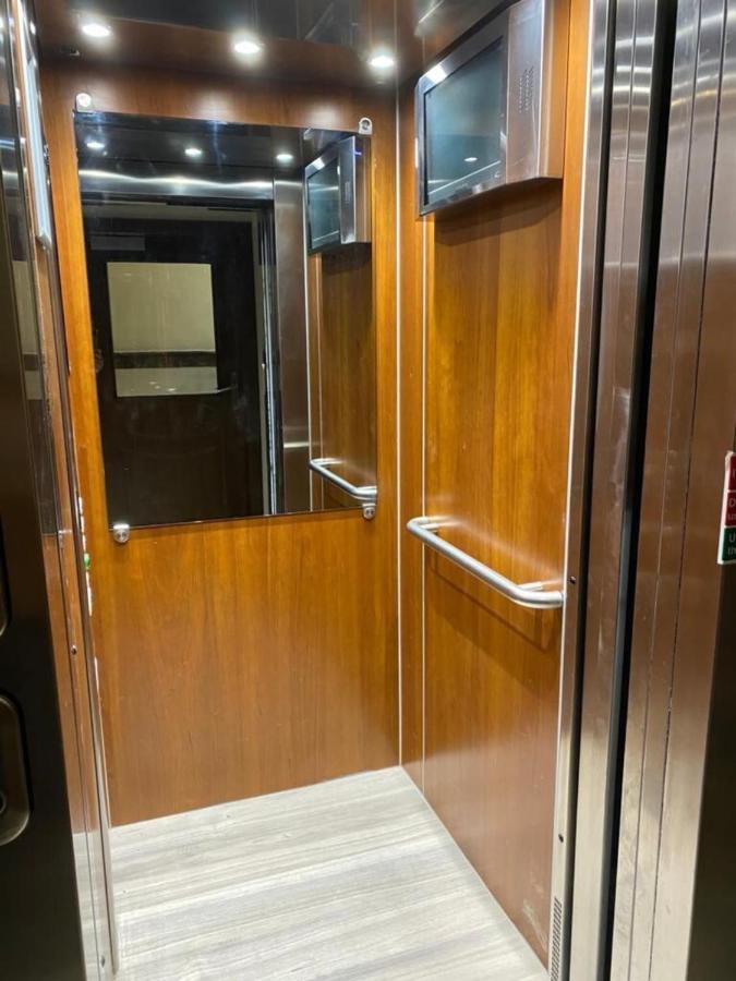 5th Flr Studio For 2 Near Hyde Park-r21-building32