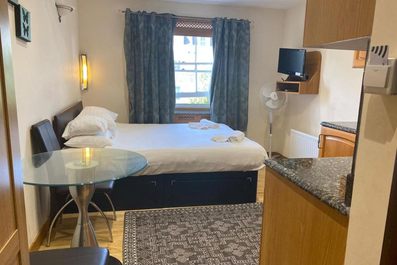 5th Flr Studio For 2 Near Hyde Park-r21-building32 London
