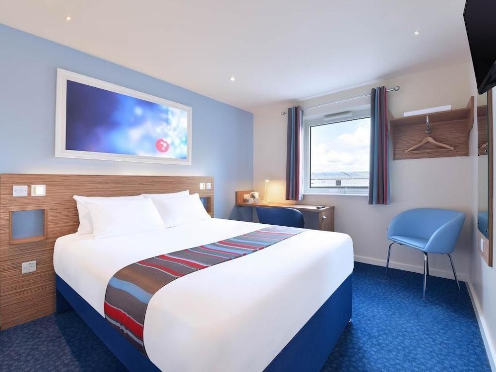 Travelodge Stratford 3*