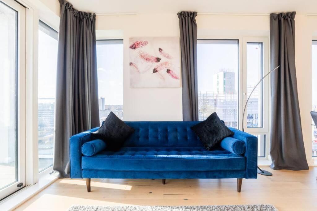 Apartment Luxury River Side Penthouse *