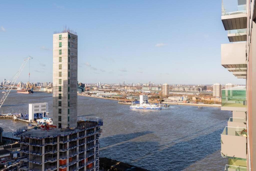 Luxury River Side Penthouse Apartment