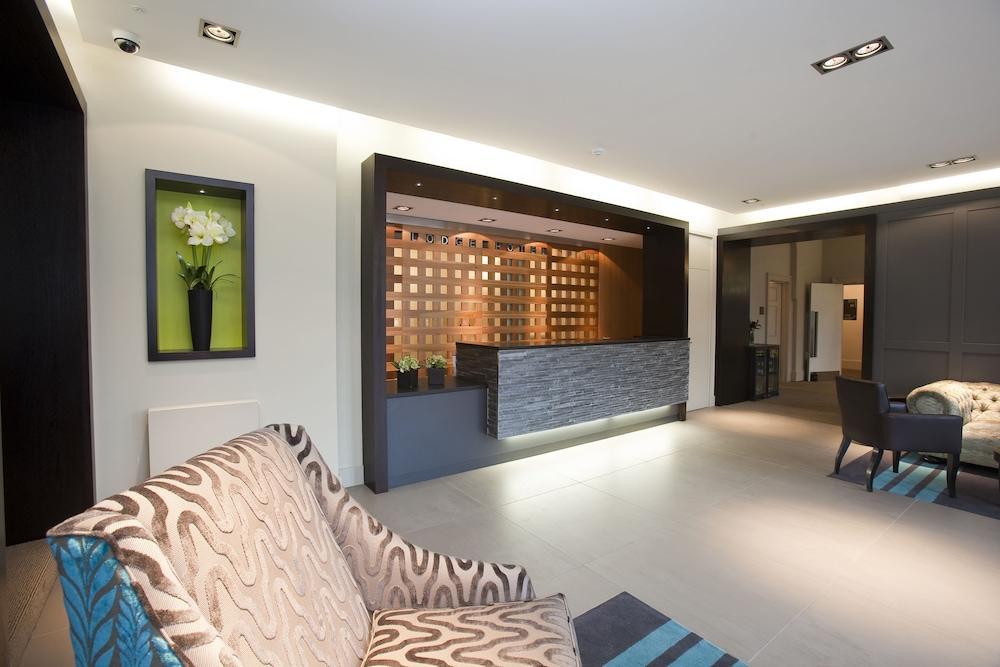 The - Putney 4*