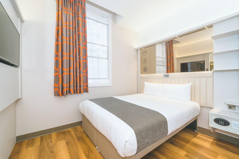 Point A Canary Wharf 3* London