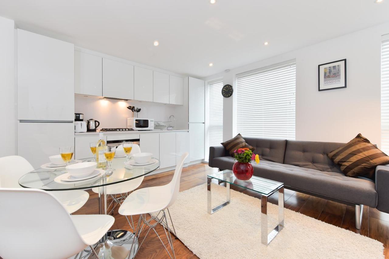 Bermondsey Apartment *