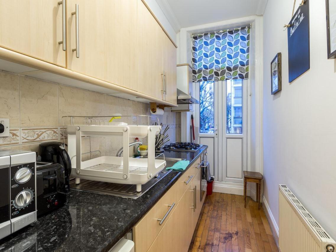 Spacious 1 Bed In West Kensington Or Hammersmith Apartment London