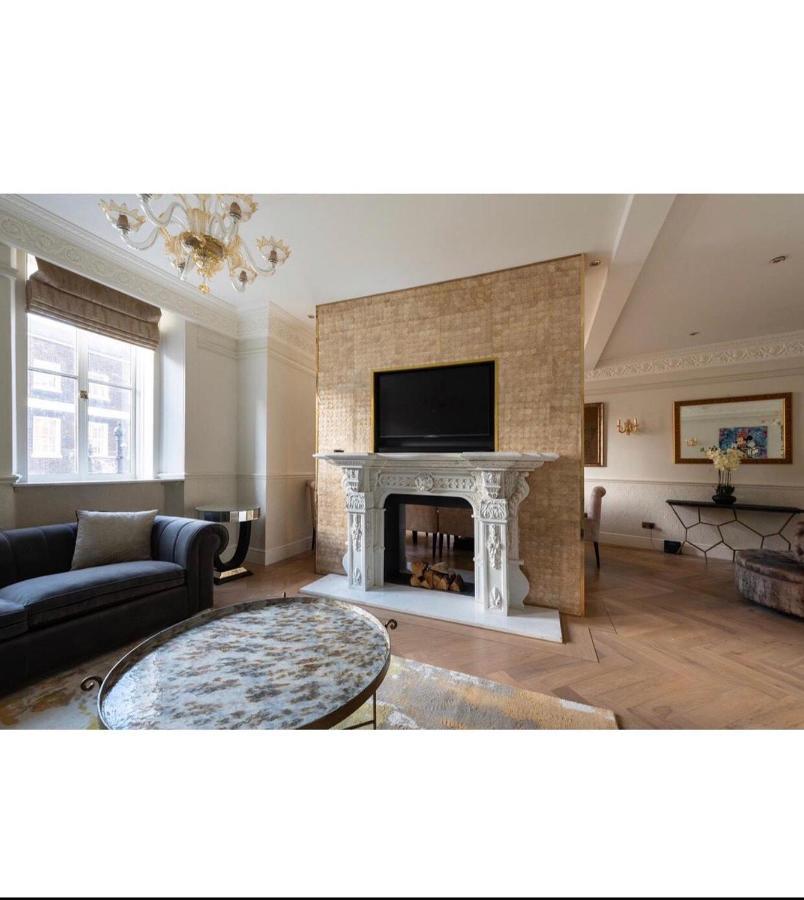 Berkeley Square Apartment