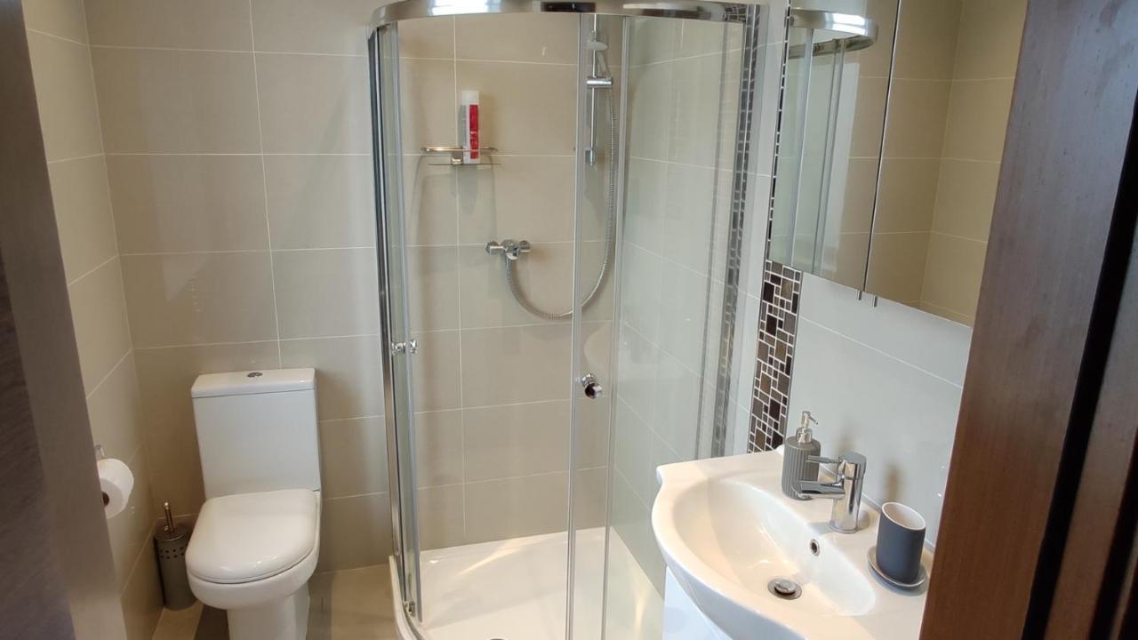 Oyo The Kilburn Arms Bed & Breakfast London