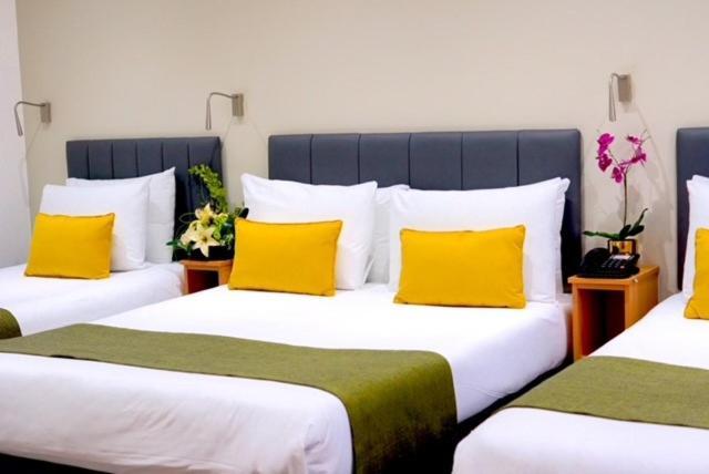 Hotel Queens Park London