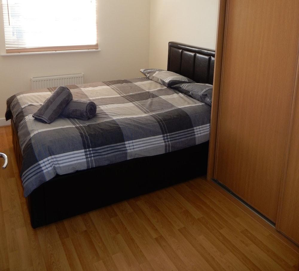 Hotel Mayfair Court Service 3*