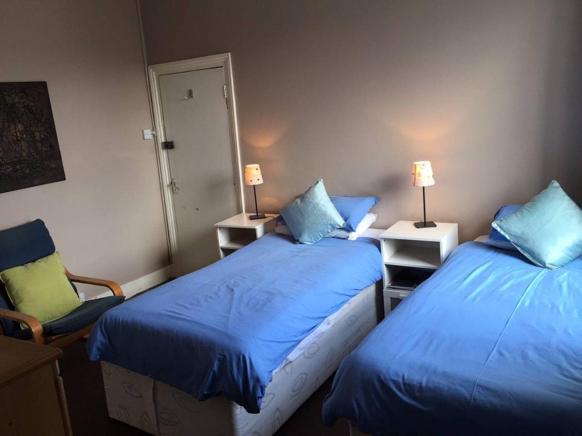 Bed & Breakfast Victoria Dwellings *