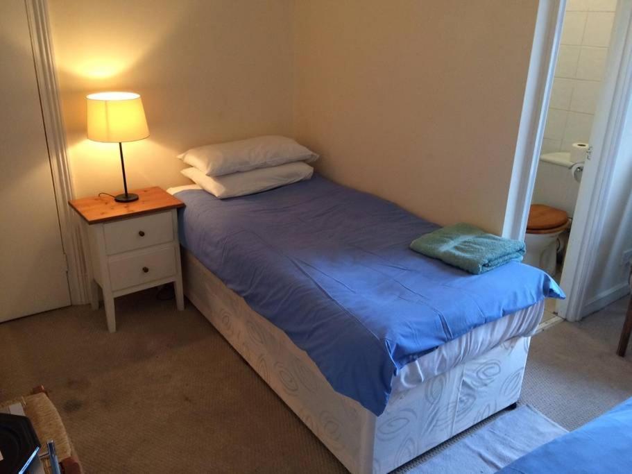 Bed & Breakfast Victoria Dwellings London