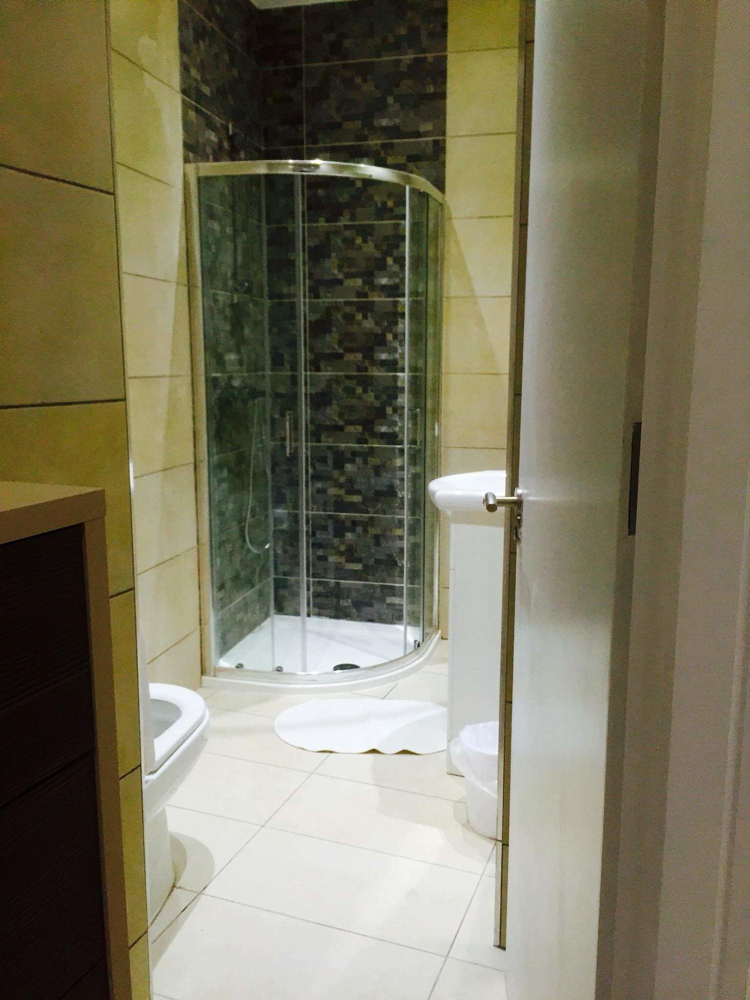 Whitechapel Guest house London