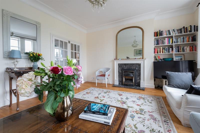 Panoramic Family In Maida Vale * London