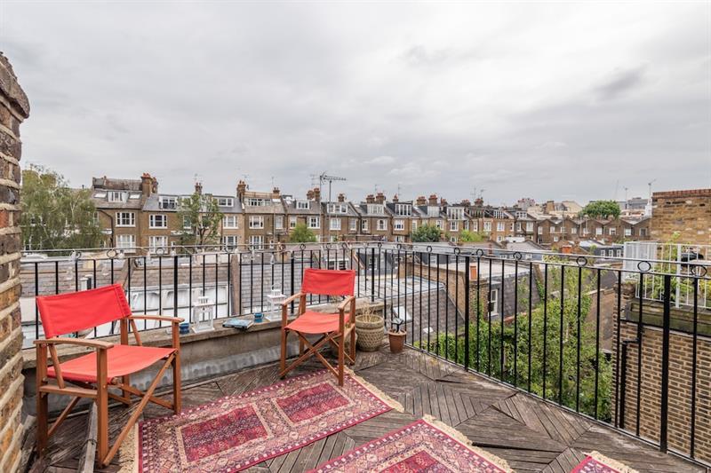 Panoramic Family In Maida Vale *