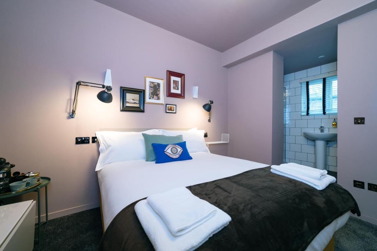 Hotel The Warwick By Nestor London