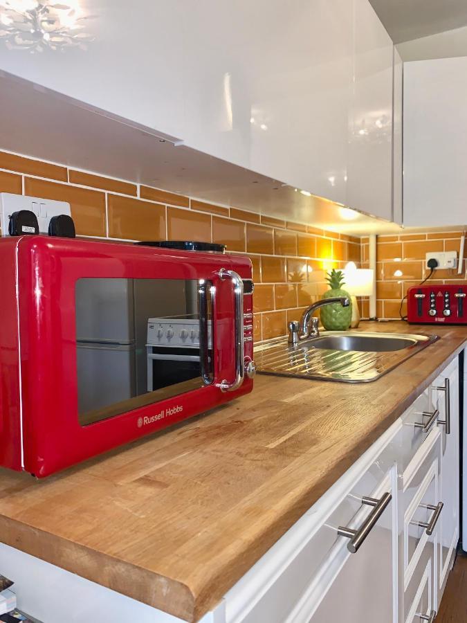Great 2 Bedrooms 15 Mins From The Centre