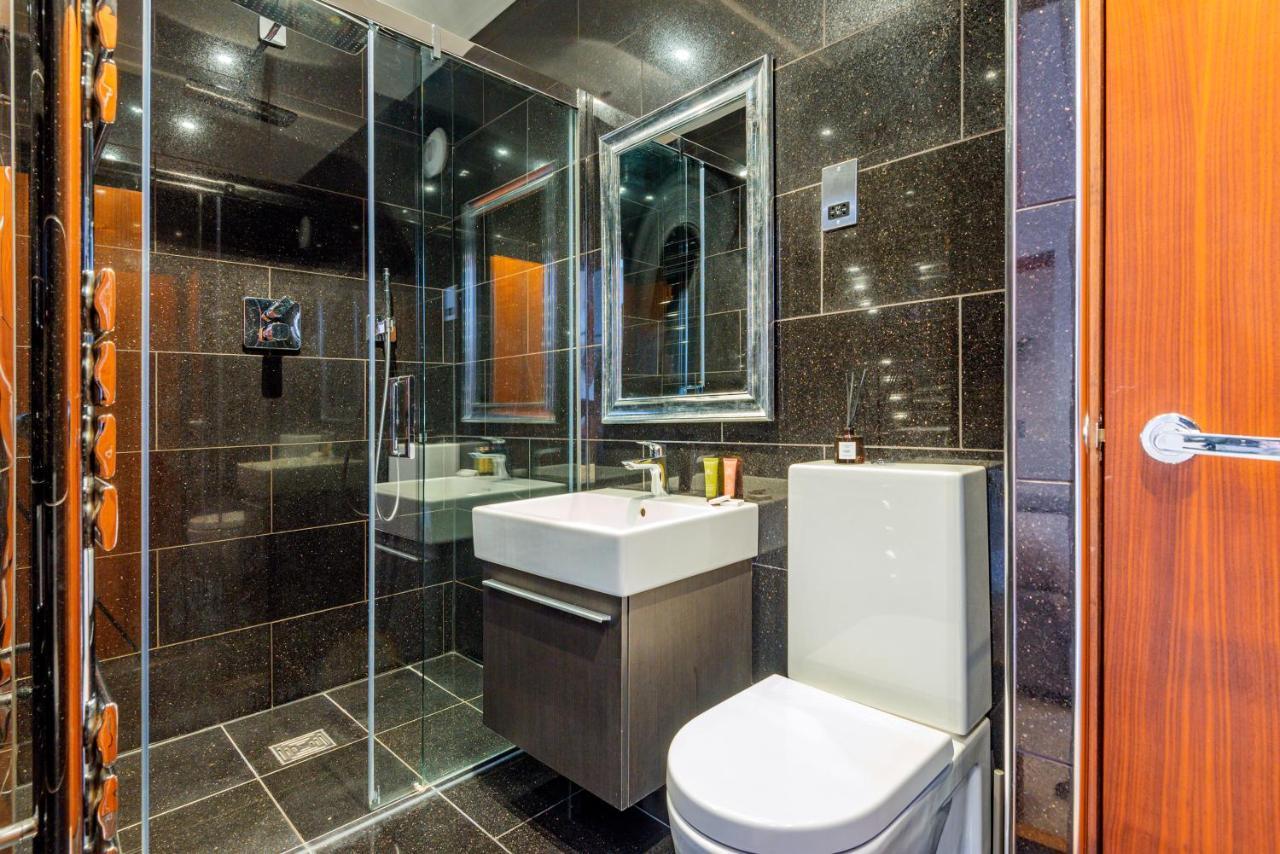 Apartment Arcore Premium Rental Shaftesbury Avenue