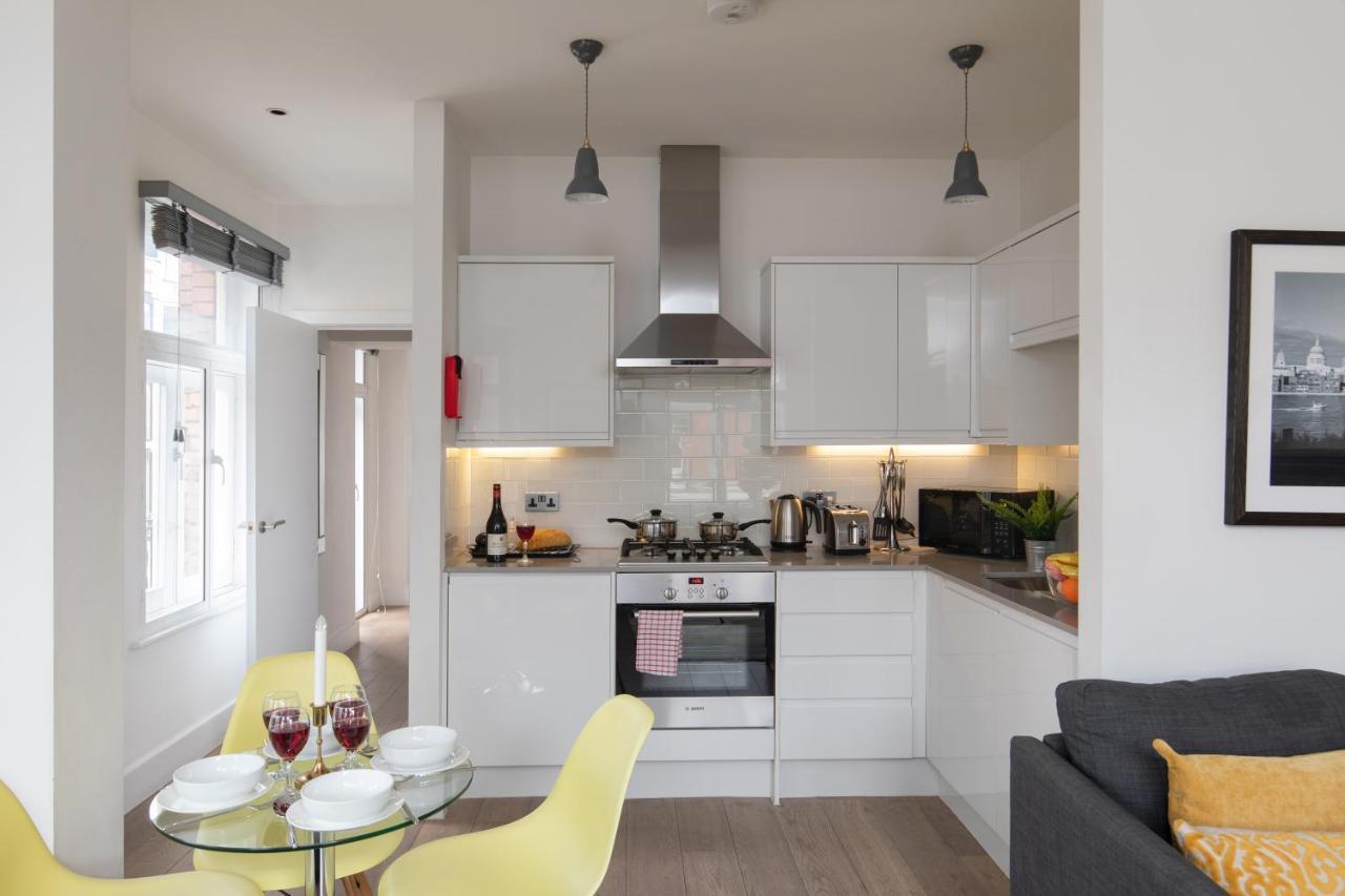 Homely - West End Apartment *