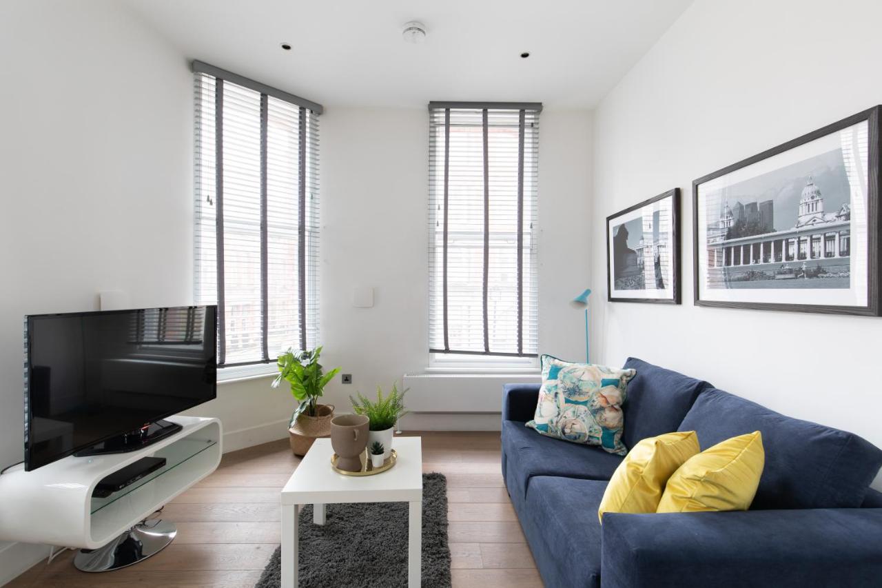 Homely - West End Apartment London