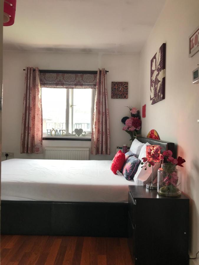Spacious House 15min To Canary Wharf/o2/excel/central *