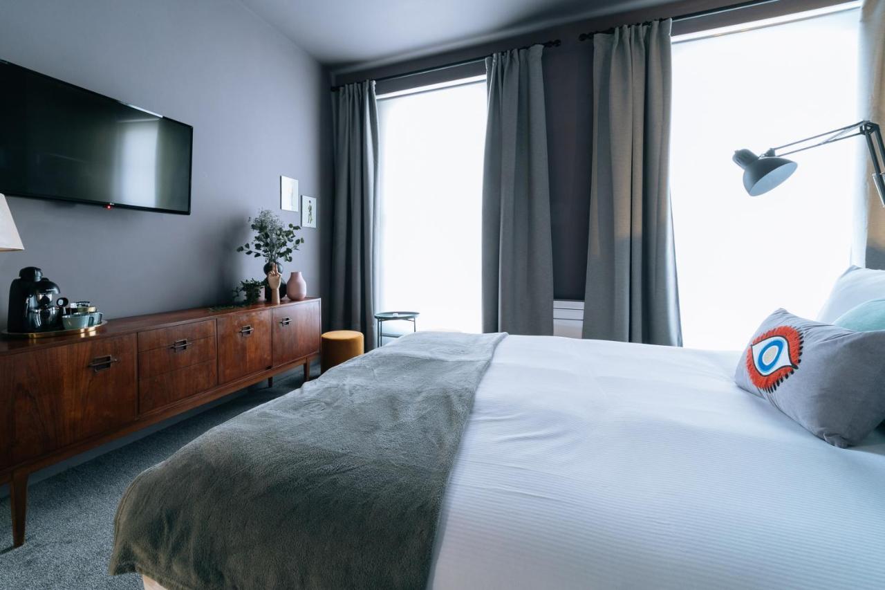 Hotel The Warwick By Nestor